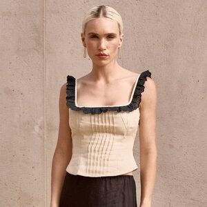 NWOT De La Luna Linen Top